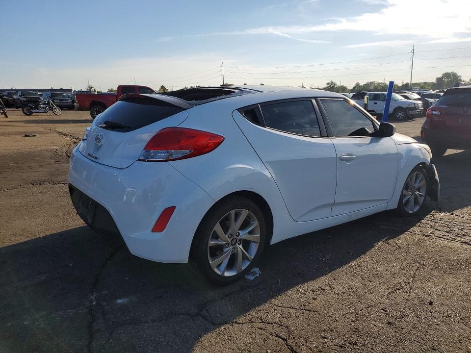2017 HYUNDAI VELOSTER BASE 3