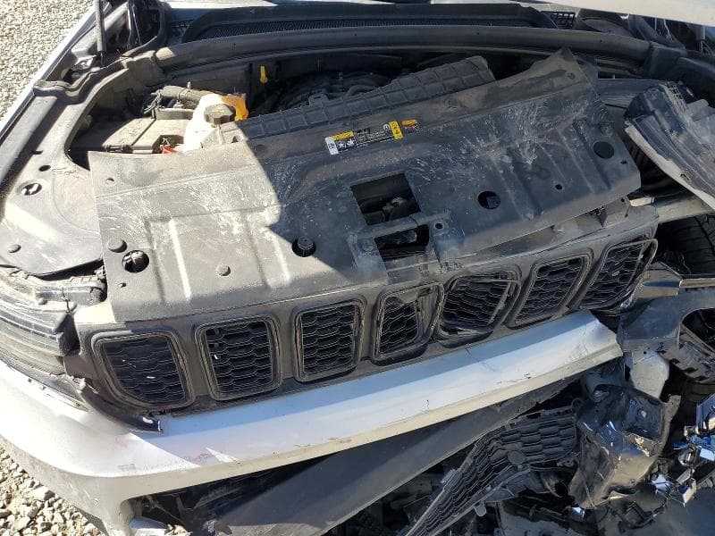 2023 JEEP GRAND CHEROKEE L LIMITED 12