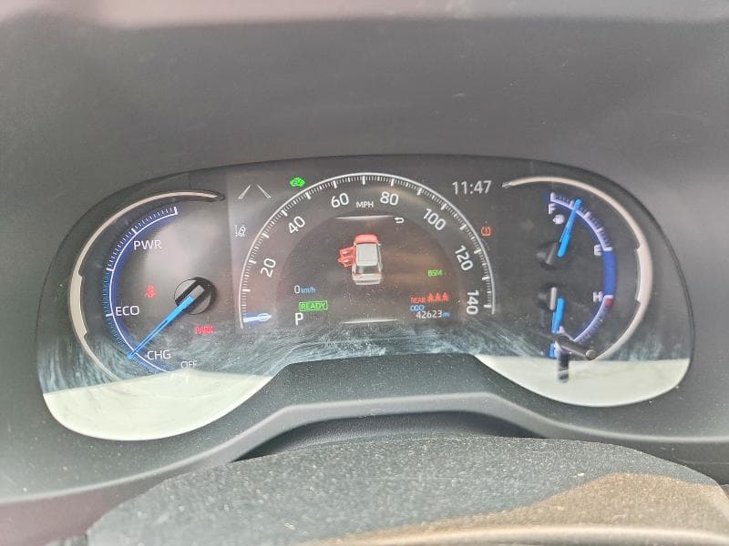 2024 TOYOTA RAV4 HYBRID XLE 9