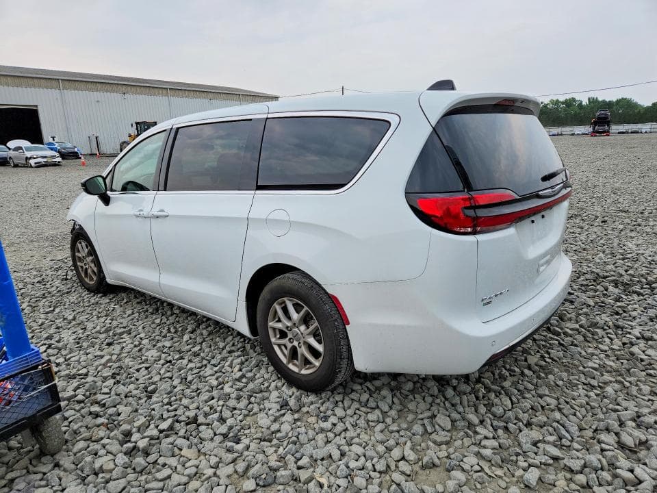 2024 CHRYSLER PACIFICA TOURING L 2