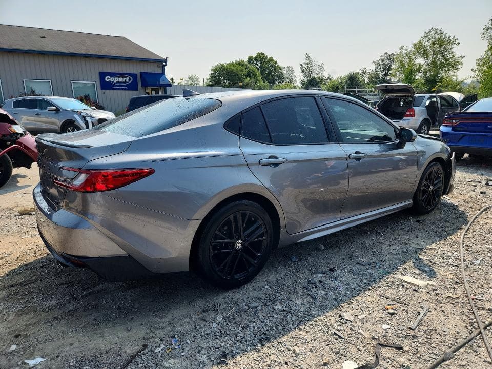 2025 TOYOTA CAMRY SE 3