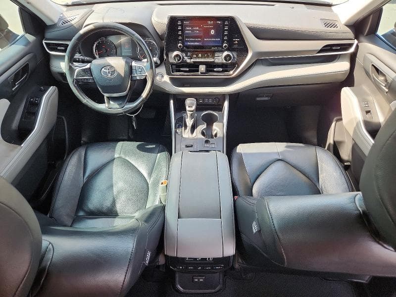 2022 TOYOTA HIGHLANDER LE 8