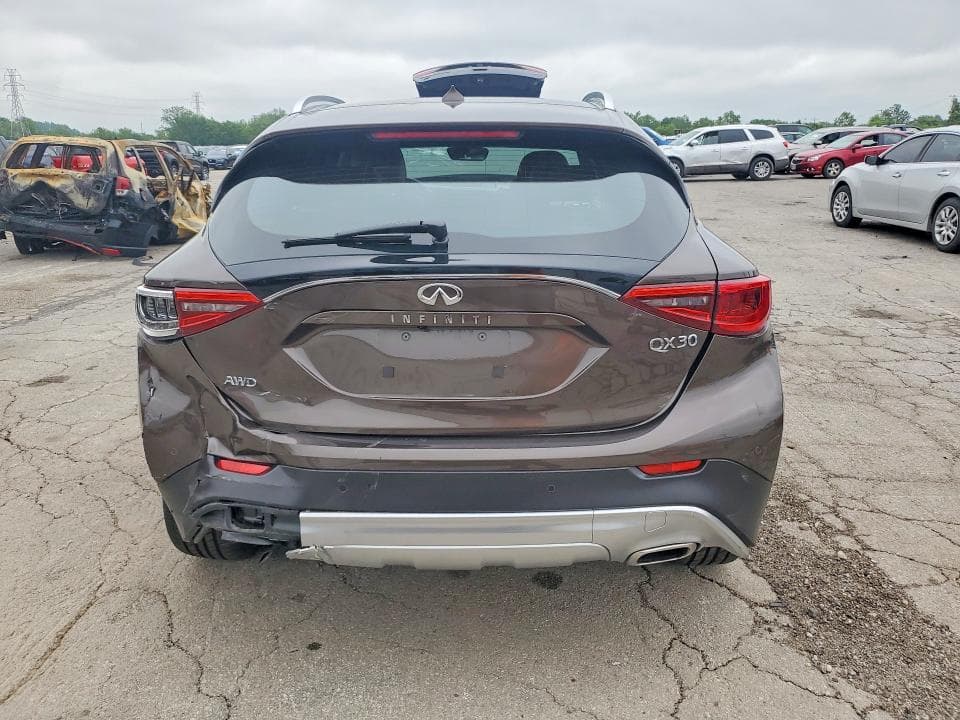 2017 INFINITI QX30 PREMIUM 6