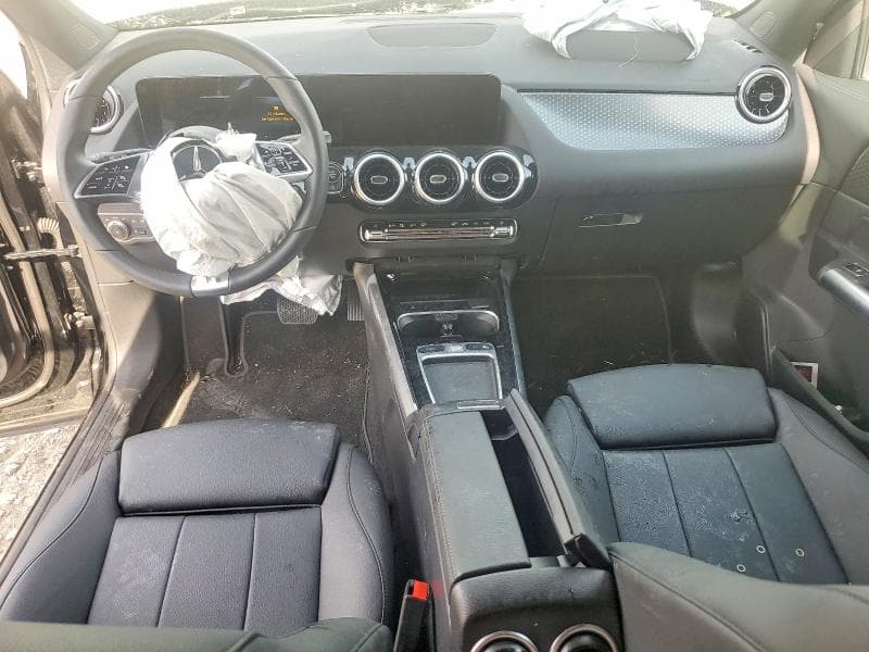2026 MERCEDES-BENZ GLA 250 4MATIC 8