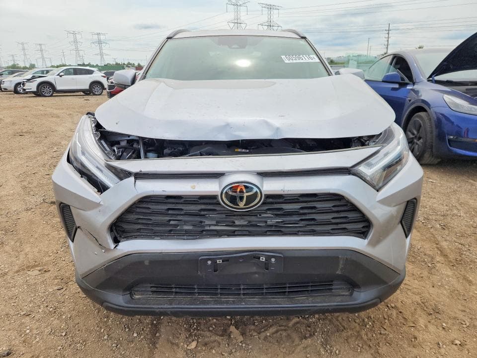 2024 TOYOTA RAV4 XLE 5