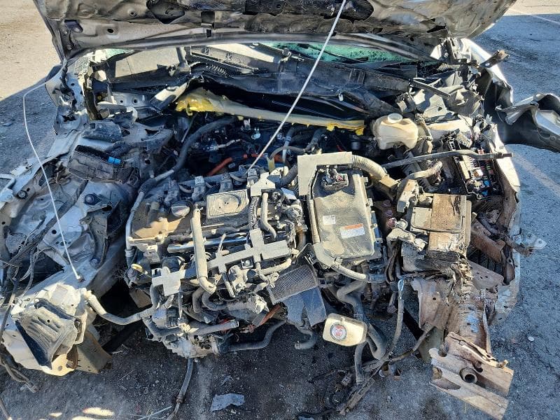 2019 TOYOTA PRIUS XLE 11