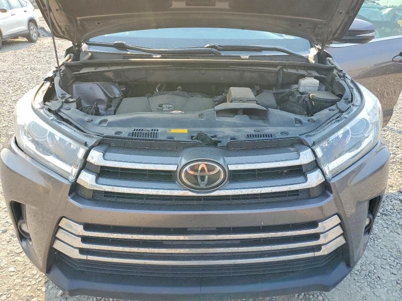 2019 TOYOTA HIGHLANDER LIMITED 12