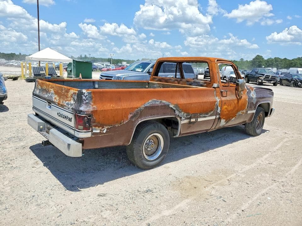 1983 CHEVROLET C10 3