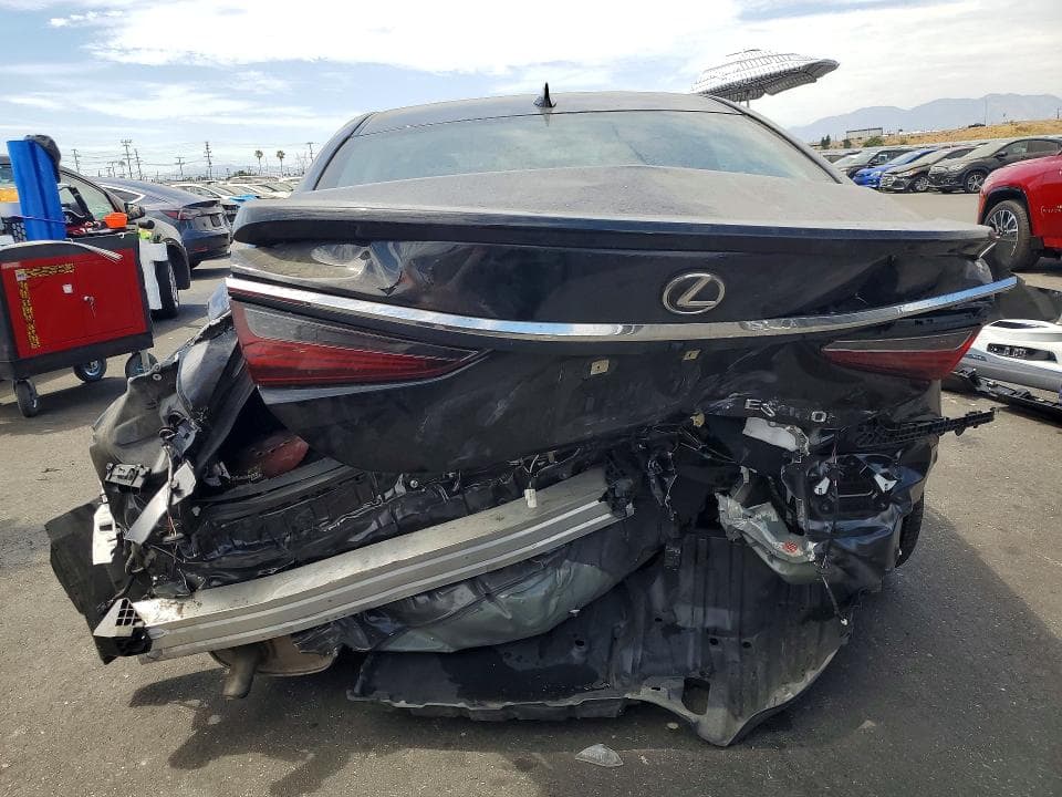 2025 LEXUS ES 300H LUXURY 6