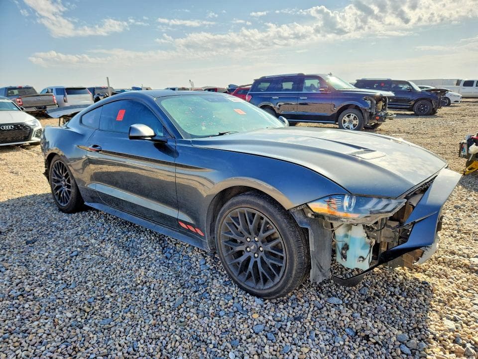 2019 FORD MUSTANG 4