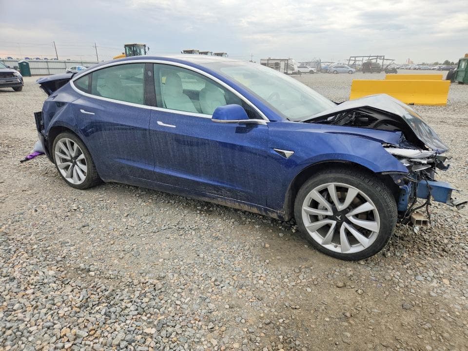 2020 TESLA MODEL 3 4