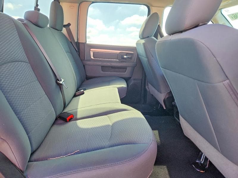 2019 RAM 1500 CLASSIC SLT 10