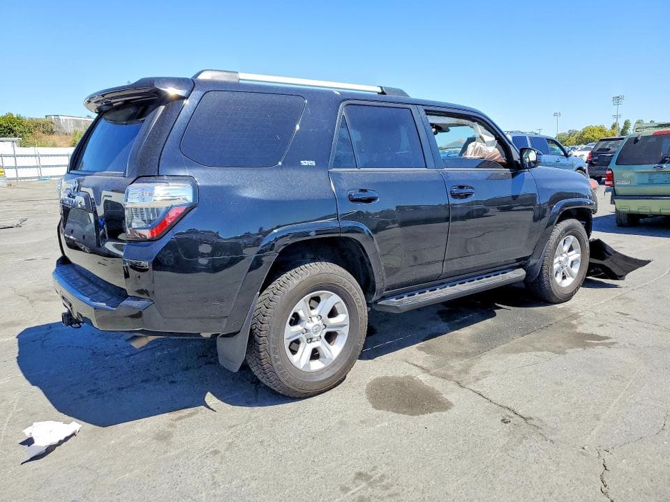 2023 TOYOTA 4RUNNER SR5 3