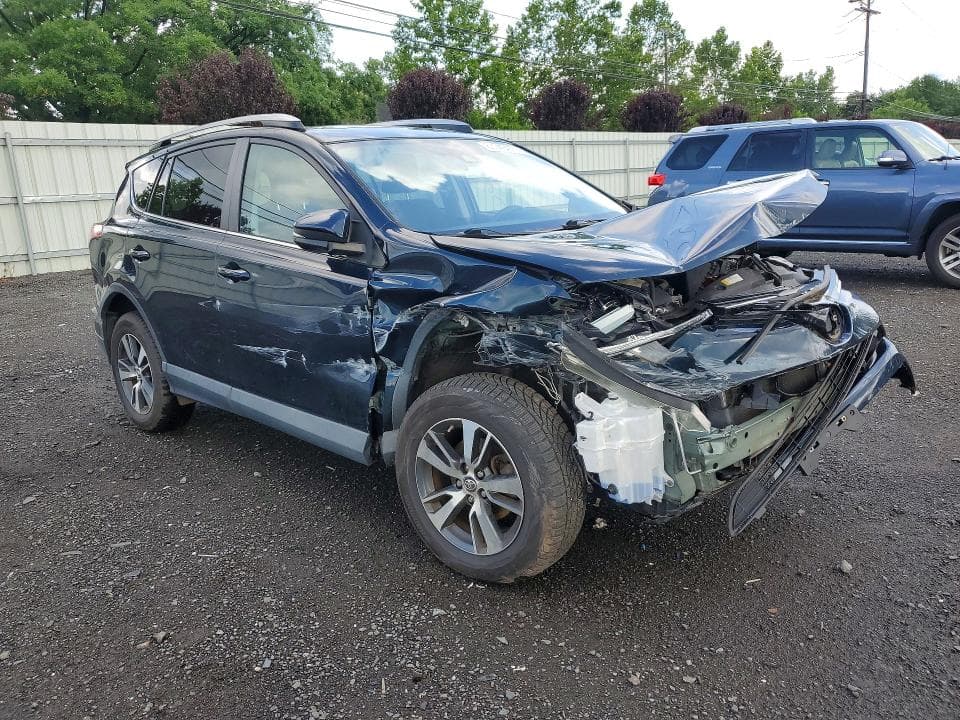 2018 TOYOTA RAV4 XLE 4