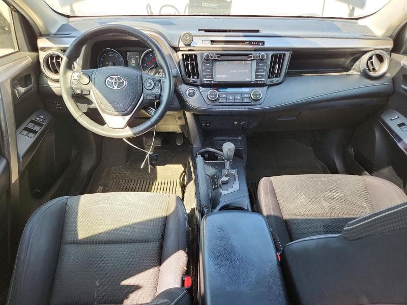 2017 TOYOTA RAV4 XLE 8