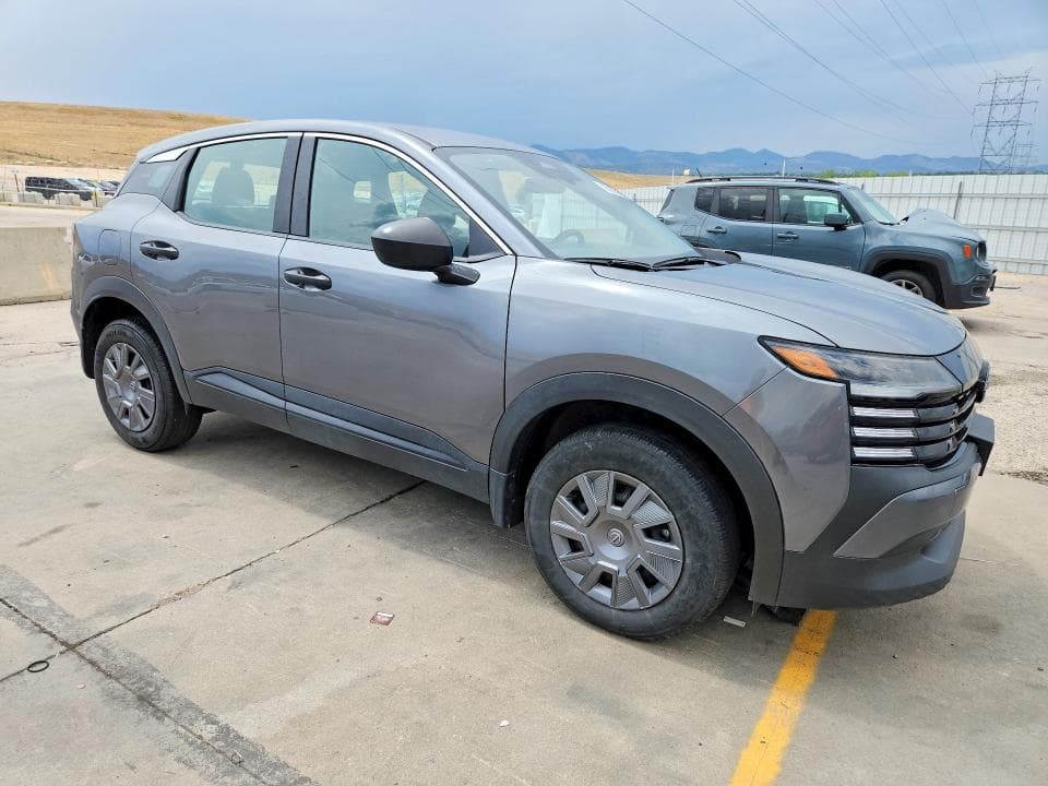 2025 NISSAN KICKS S 4