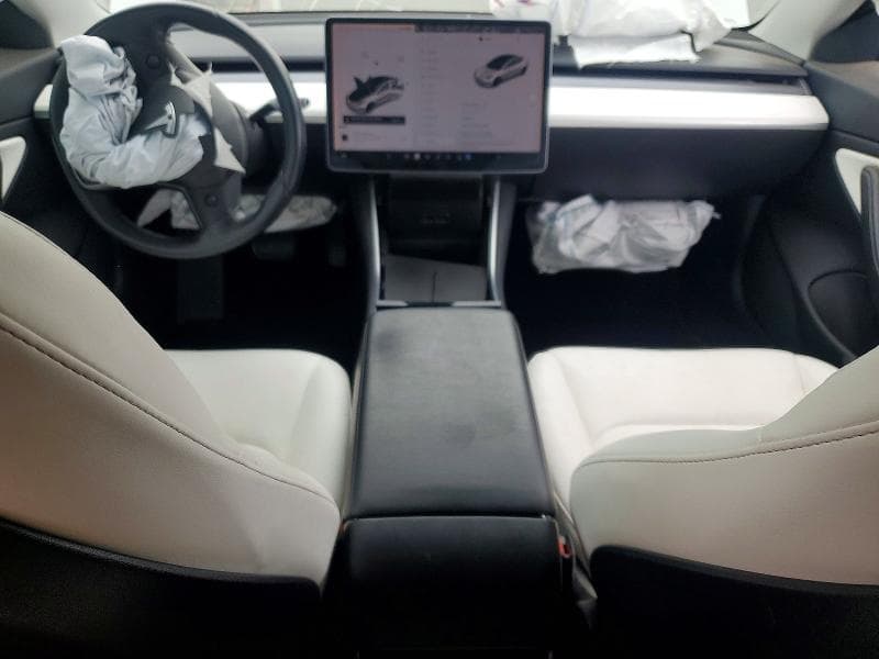 2018 TESLA MODEL 3 8