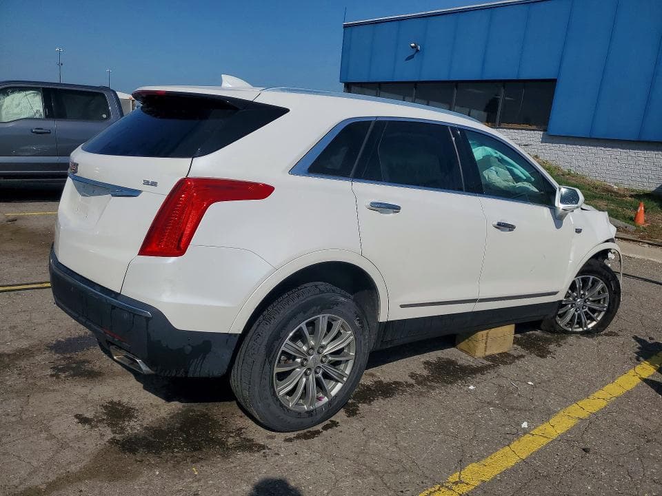 2018 CADILLAC XT5 LUXURY 3