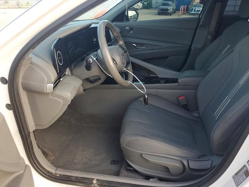 2023 HYUNDAI ELANTRA SEL 7