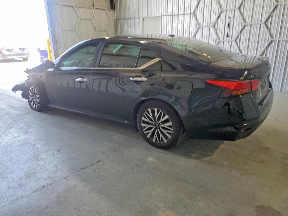 2024 NISSAN ALTIMA SV 2