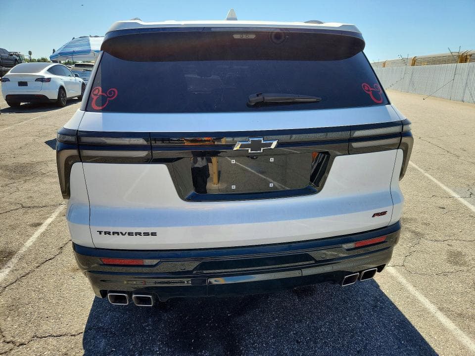 2024 CHEVROLET TRAVERSE RS 6