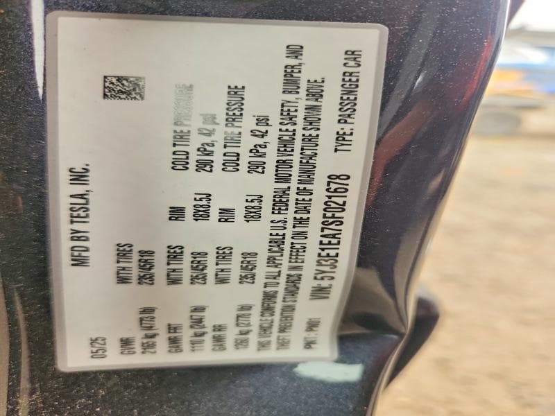 2025 TESLA MODEL 3 12