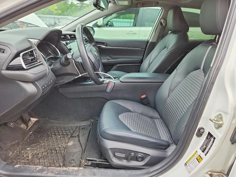 2020 TOYOTA CAMRY SE 7