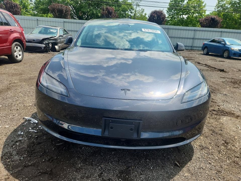 2026 TESLA MODEL 3 5