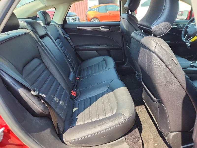 2017 FORD FUSION SE 10