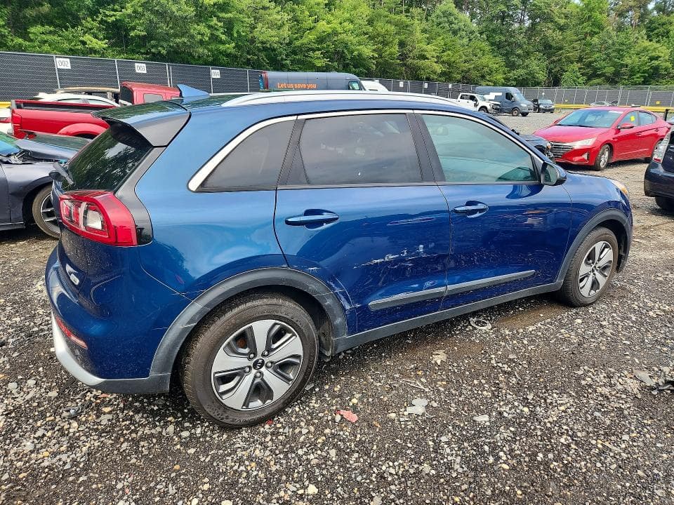 2019 KIA NIRO LX 3