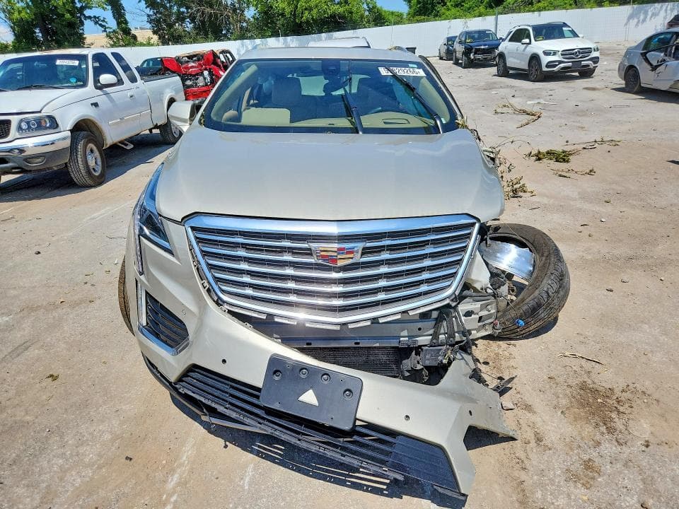 2017 CADILLAC XT5 5
