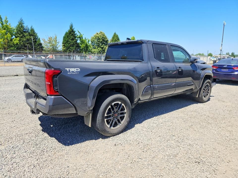 2024 TOYOTA TACOMA 3