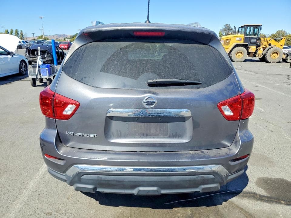 2018 NISSAN PATHFINDER S 6