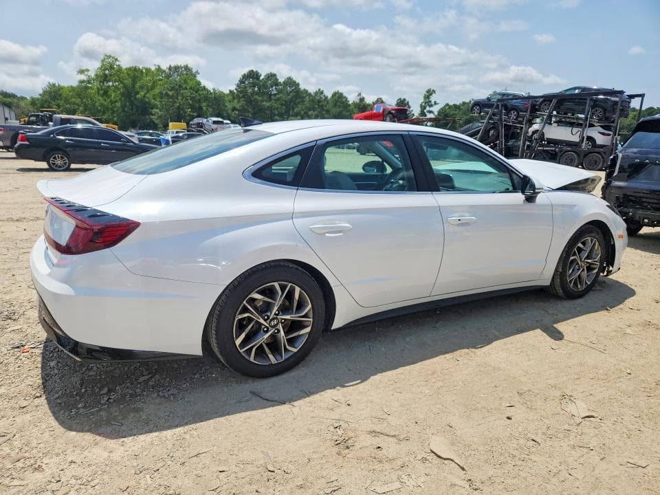 2023 HYUNDAI SONATA SEL 3