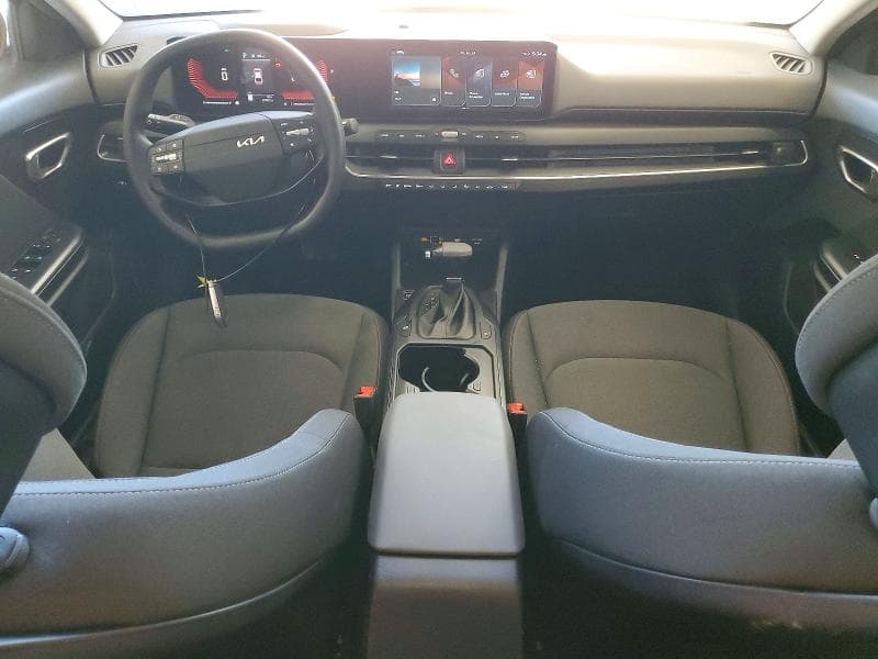 2025 KIA K4 LX 8
