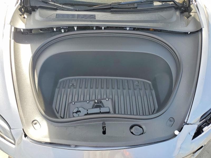 2026 TESLA MODEL 3 11
