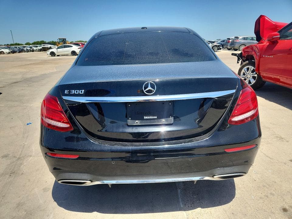 2017 MERCEDES-BENZ E 300 300 6