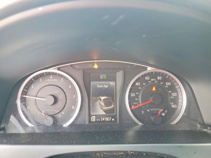 2017 TOYOTA CAMRY SE 9