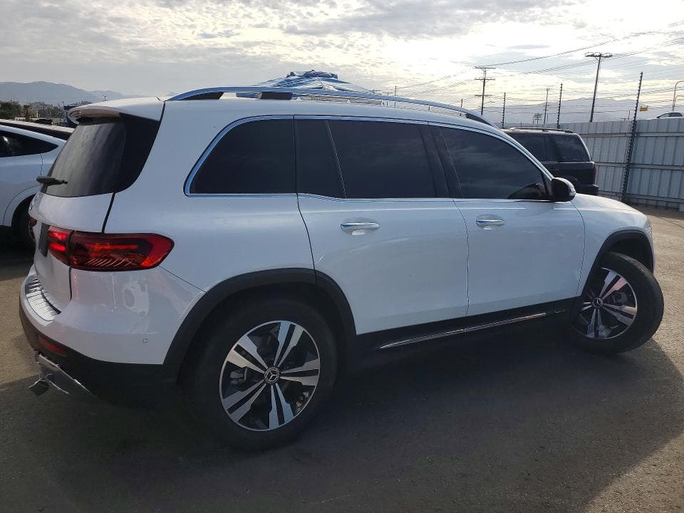 2025 MERCEDES-BENZ GLB 250 3