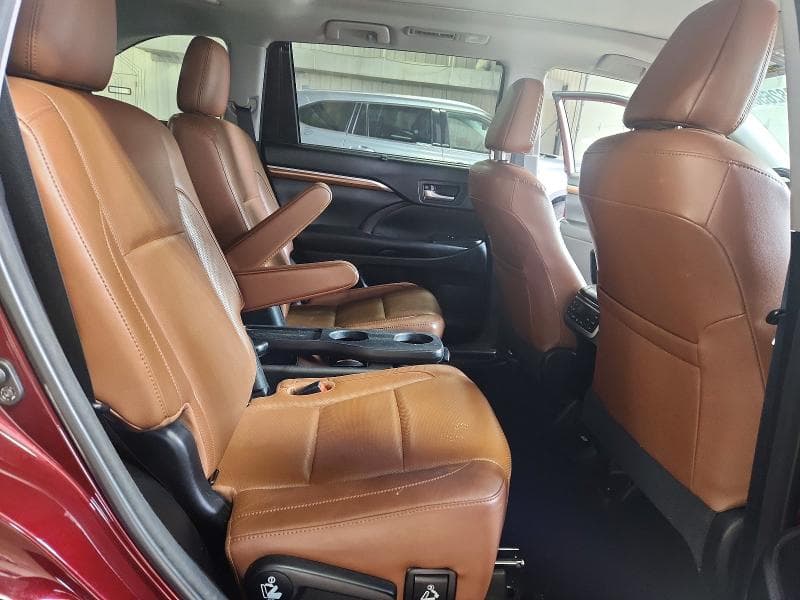 2018 TOYOTA HIGHLANDER LIMITED PLATINUM 11