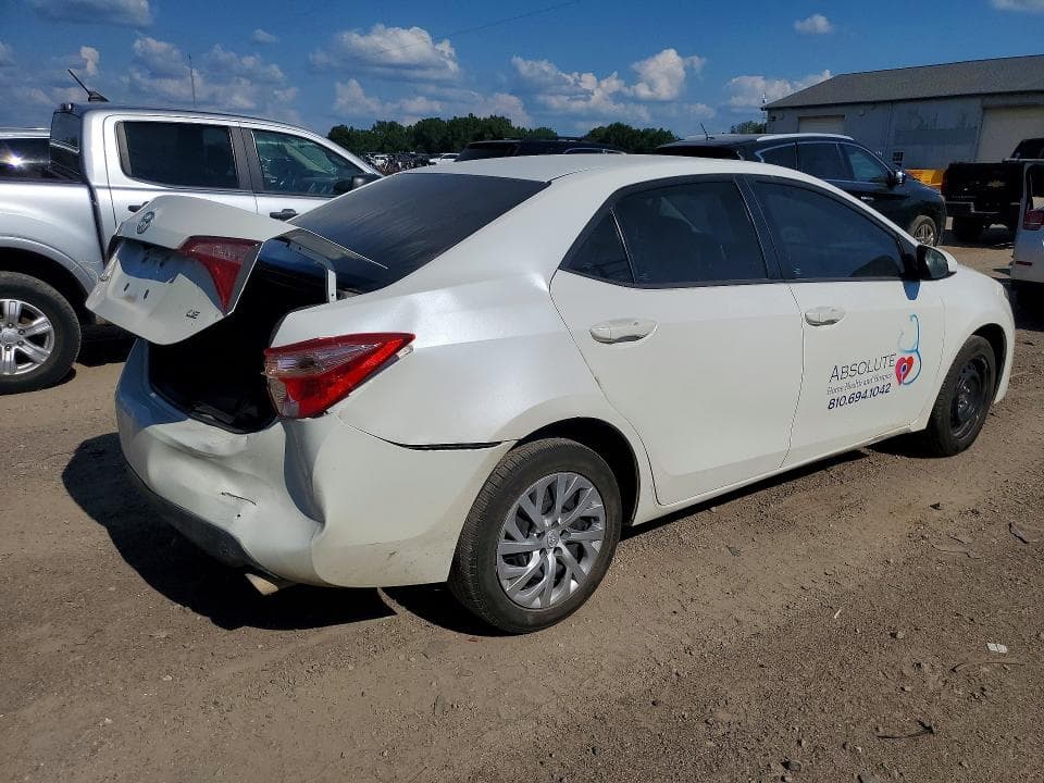 2017 TOYOTA COROLLA LE 3