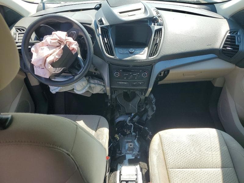 2017 FORD ESCAPE SE 8