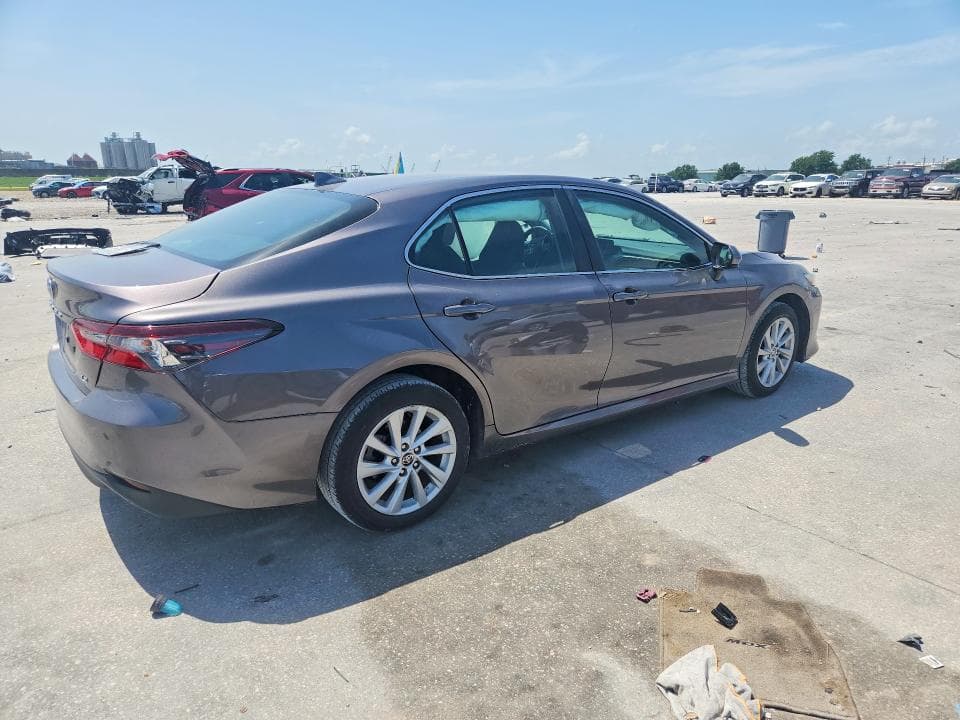 2023 TOYOTA CAMRY LE 3