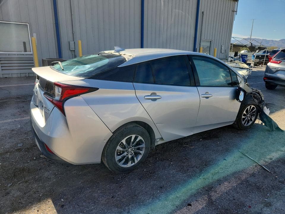 2019 TOYOTA PRIUS XLE 3