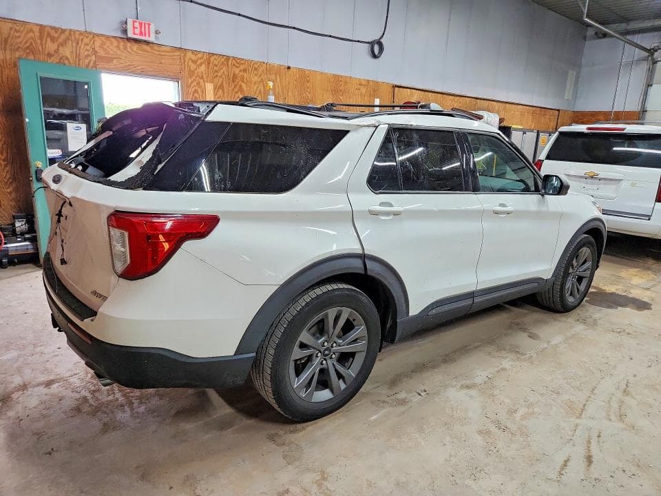 2021 FORD EXPLORER XLT 3