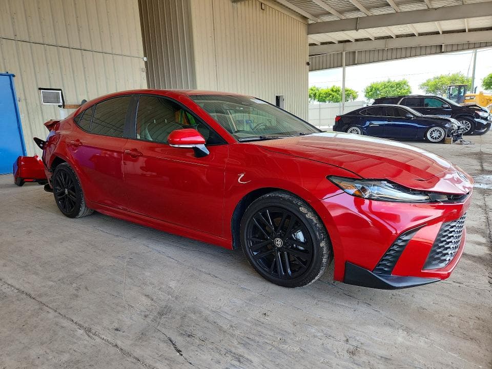 2025 TOYOTA CAMRY SE 4