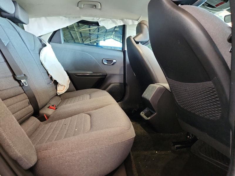 2025 KIA K4 EX 10