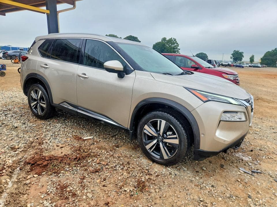 2023 NISSAN ROGUE SL 4