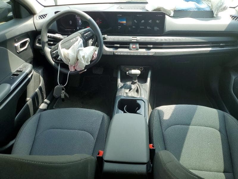 2025 KIA K4 LX 8