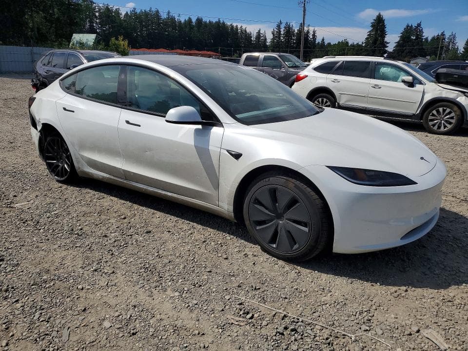 2026 TESLA MODEL 3 4